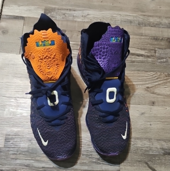 💙Nike Lebron XVII 'Space Jam Monstars' Basketball Shoes CD5050-400 SZ (17)💚 - Picture 3 of 16